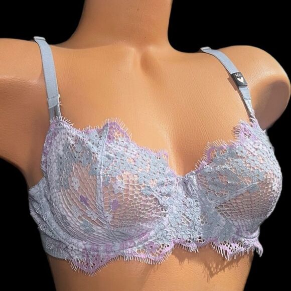 Victoria's Secret Other - Victoria’s Secret Push Up without padding uplift unlined lace bra 36C
